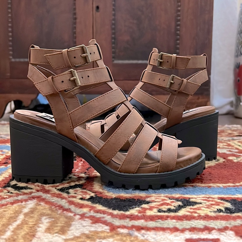 DIRTY LAUNDRY by CHINESE LAUNDRY Heeled Sandals